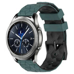 22mm 足球圖案雙色矽膠錶帶，適用於 Samsung Galaxy Watch3 45mm，適用於 Samsung Galaxy Watch 46mm，適用於 Samsung Gear S3 Classic，適用於 Samsung Gear S3 Frontier