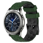 22mm 足球圖案雙色矽膠錶帶，適用於 Samsung Galaxy Watch3 45mm，適用於 Samsung Galaxy Watch 46mm，適用於 Samsung Gear S3 Classic，適用於 Samsung Gear S3 Frontier