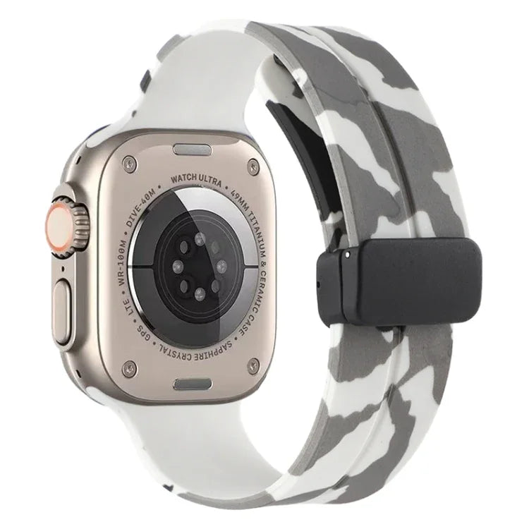 磁性扣迷彩矽膠錶帶，適用於 Apple Watch Ultra 49mm，適用於 Apple Watch Series 8&7 45mm，適用於 Apple Watch Series 8&7 41mm