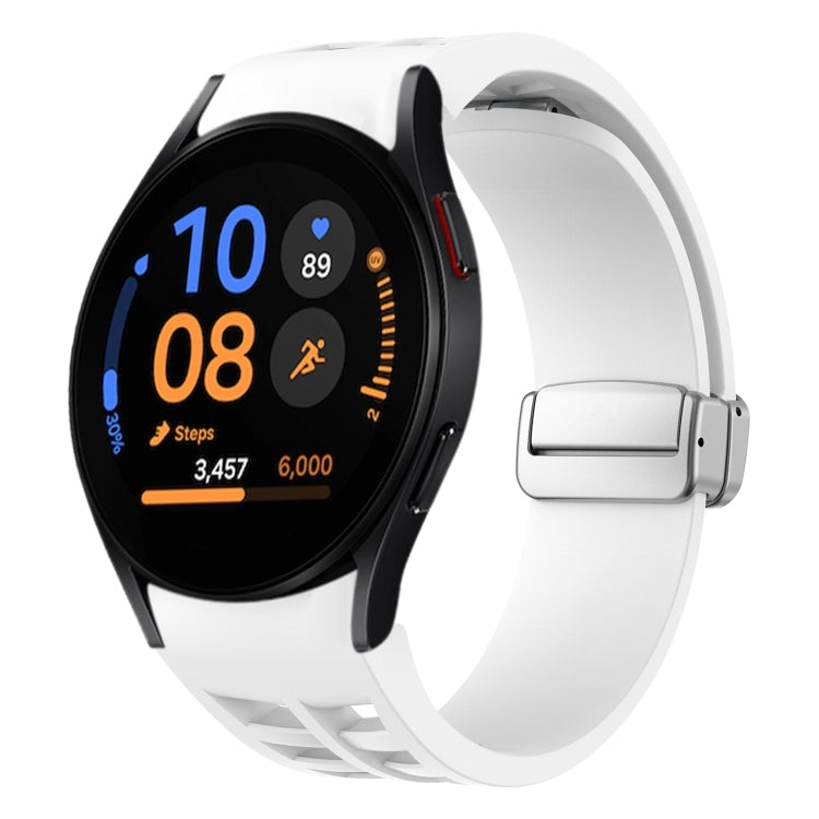 Richard 磁吸摺疊銀色錶扣矽膠錶帶，適用於 Samsung Galaxy Watch FE 40mm、Samsung Galaxy Watch 5 Pro 高爾夫版、Samsung Galaxy Watch 5 高爾夫版