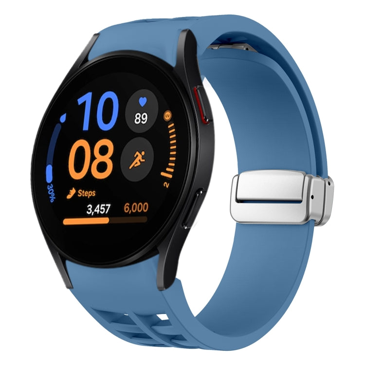 Richard 磁吸摺疊銀色錶扣矽膠錶帶，適用於 Samsung Galaxy Watch FE 40mm、Samsung Galaxy Watch 5 Pro 高爾夫版、Samsung Galaxy Watch 5 高爾夫版