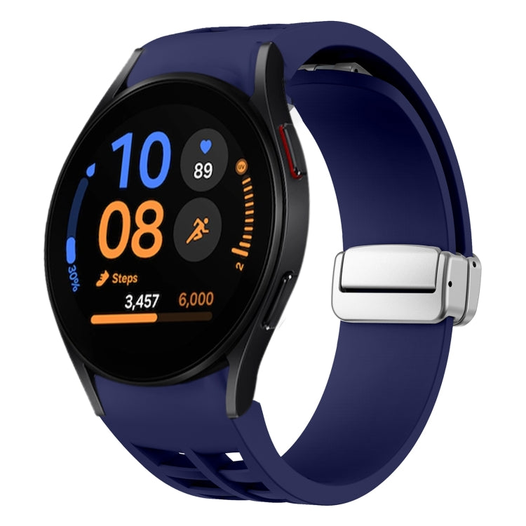 Richard 磁吸摺疊銀色錶扣矽膠錶帶，適用於 Samsung Galaxy Watch FE 40mm、Samsung Galaxy Watch 5 Pro 高爾夫版、Samsung Galaxy Watch 5 高爾夫版