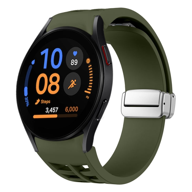 Richard 磁吸摺疊銀色錶扣矽膠錶帶，適用於 Samsung Galaxy Watch FE 40mm、Samsung Galaxy Watch 5 Pro 高爾夫版、Samsung Galaxy Watch 5 高爾夫版