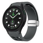 Richard 磁吸摺疊銀色錶扣矽膠錶帶，適用於 Samsung Galaxy Watch FE 40mm、Samsung Galaxy Watch 5 Pro 高爾夫版、Samsung Galaxy Watch 5 高爾夫版