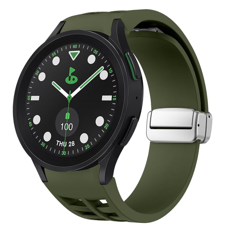Richard 磁吸摺疊銀色錶扣矽膠錶帶，適用於 Samsung Galaxy Watch FE 40mm、Samsung Galaxy Watch 5 Pro 高爾夫版、Samsung Galaxy Watch 5 高爾夫版