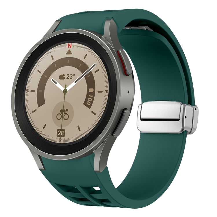 Richard 磁吸摺疊銀色錶扣矽膠錶帶，適用於 Samsung Galaxy Watch 5 Pro 45mm、Samsung Galaxy Watch 7 40 / 44mm、Samsung Galaxy Watch 6 Classic 43 / 47mm