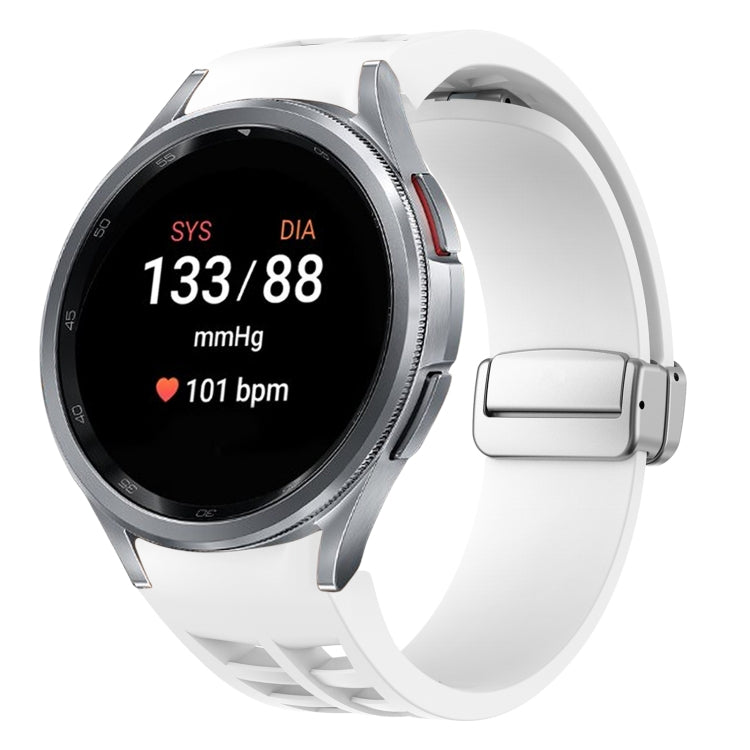 Richard 磁吸摺疊銀色錶扣矽膠錶帶，適用於 Samsung Galaxy Watch 5 Pro 45mm、Samsung Galaxy Watch 7 40 / 44mm、Samsung Galaxy Watch 6 Classic 43 / 47mm