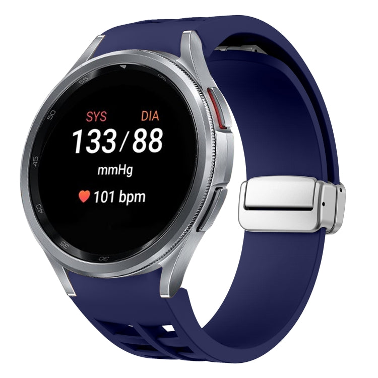 Richard 磁吸摺疊銀色錶扣矽膠錶帶，適用於 Samsung Galaxy Watch 5 Pro 45mm、Samsung Galaxy Watch 7 40 / 44mm、Samsung Galaxy Watch 6 Classic 43 / 47mm
