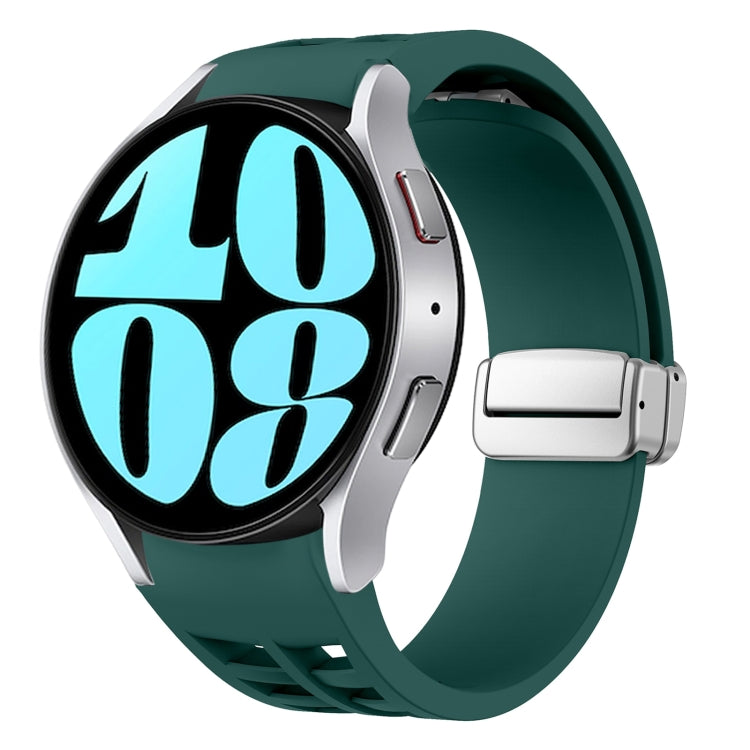 Richard 磁吸摺疊銀色錶扣矽膠錶帶，適用於 Samsung Galaxy Watch 6 40 / 44mm、Samsung Galaxy Watch 5 40 / 44mm、Samsung Galaxy Watch 4 40 / 44mm