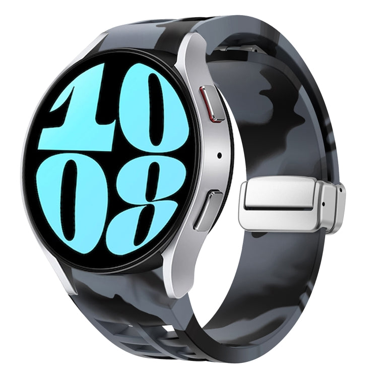 Richard 磁吸摺疊銀色錶扣矽膠錶帶，適用於 Samsung Galaxy Watch 6 40 / 44mm、Samsung Galaxy Watch 5 40 / 44mm、Samsung Galaxy Watch 4 40 / 44mm