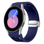 Richard 磁吸摺疊銀色錶扣矽膠錶帶，適用於 Samsung Galaxy Watch 6 40 / 44mm、Samsung Galaxy Watch 5 40 / 44mm、Samsung Galaxy Watch 4 40 / 44mm