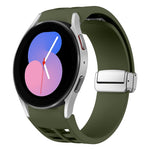 Richard 磁吸摺疊銀色錶扣矽膠錶帶，適用於 Samsung Galaxy Watch 6 40 / 44mm、Samsung Galaxy Watch 5 40 / 44mm、Samsung Galaxy Watch 4 40 / 44mm