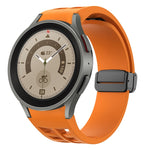 Richard 磁性摺疊黑色扣矽膠錶帶，適用於 Samsung Galaxy Watch 5 40 / 44mm，適用於 Samsung Galaxy Watch 5 Pro 45mm，適用於 Samsung Galaxy Watch 4 40 / 44mm