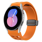 Richard 磁性摺疊黑色扣矽膠錶帶，適用於 Samsung Galaxy Watch 5 40 / 44mm，適用於 Samsung Galaxy Watch 5 Pro 45mm，適用於 Samsung Galaxy Watch 4 40 / 44mm