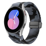Richard 磁性摺疊黑色扣矽膠錶帶，適用於 Samsung Galaxy Watch 5 40 / 44mm，適用於 Samsung Galaxy Watch 5 Pro 45mm，適用於 Samsung Galaxy Watch 4 40 / 44mm