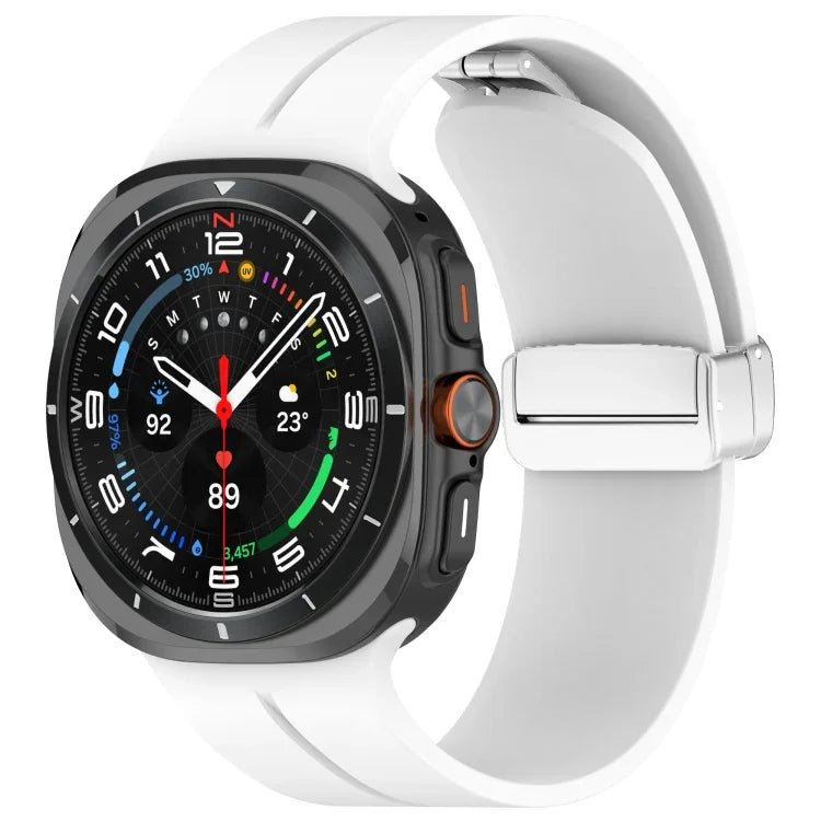 適用於 Samsung Galaxy Watch Ultra 47mm / Ultra 2025 槽紋磁吸折疊銀色錶扣矽膠錶帶