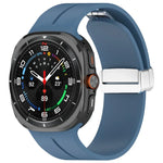適用於 Samsung Galaxy Watch Ultra 47mm / Ultra 2025 槽紋磁吸折疊銀色錶扣矽膠錶帶