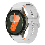 波浪紋縫線矽膠錶帶，適用於 Samsung Galaxy Watch 7 40 / 44mm、Samsung Galaxy Watch 6 Classic、Samsung Galaxy Watch 6 40 / 44mm、Samsung Galaxy Watch 5 40 / 44mm