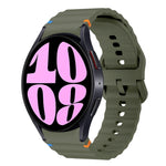 波浪紋縫線矽膠錶帶，適用於 Samsung Galaxy Watch 7 40 / 44mm、Samsung Galaxy Watch 6 Classic、Samsung Galaxy Watch 6 40 / 44mm、Samsung Galaxy Watch 5 40 / 44mm