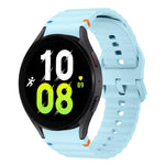 波浪紋縫線矽膠錶帶，適用於 Samsung Galaxy Watch 7 40 / 44mm、Samsung Galaxy Watch 6 Classic、Samsung Galaxy Watch 6 40 / 44mm、Samsung Galaxy Watch 5 40 / 44mm