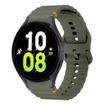 波浪紋縫線矽膠錶帶，適用於 Samsung Galaxy Watch 7 40 / 44mm、Samsung Galaxy Watch 6 Classic、Samsung Galaxy Watch 6 40 / 44mm、Samsung Galaxy Watch 5 40 / 44mm
