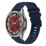 波浪點綴縫線20mm矽膠錶帶，適用於Samsung Galaxy Watch FE 40mm，Samsung Galaxy Watch 7 40 / 44mm，Samsung Galaxy Watch 6 Classic 43 / 47mm，Samsung Galaxy Watch 6 40 / 44mm