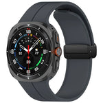 適用於 Samsung Galaxy Watch Ultra 47mm 槽紋風格摺疊磁吸扣矽膠錶帶