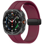 適用於 Samsung Galaxy Watch Ultra 47mm 槽紋風格摺疊磁吸扣矽膠錶帶
