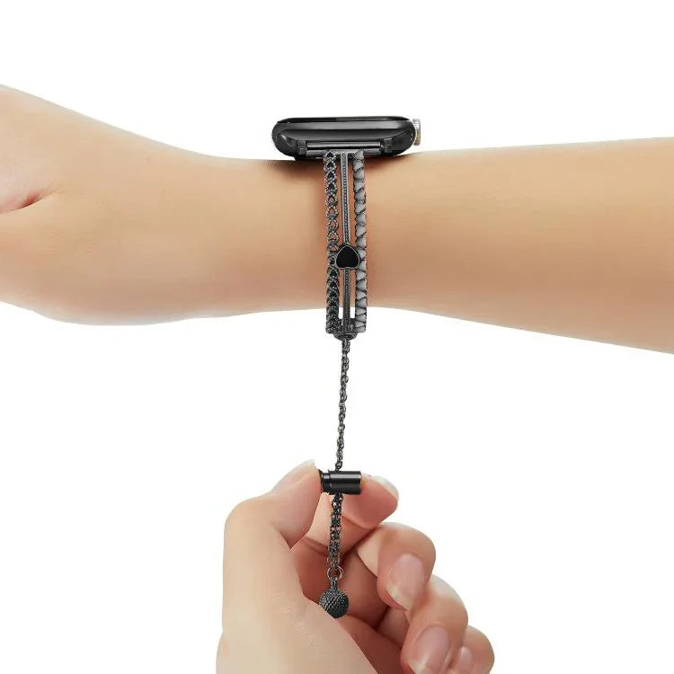白石愛心手鍊鋅合金錶帶，適用於 Apple Watch 46mm / 49mm / 45mm / 44mm，適用於 Apple Watch 42mm / 41mm / 40mm / 38mm