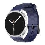 足球紋理純色矽膠錶帶，適用於 Samsung Galaxy Watch8 / Watch8 Classic