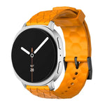 足球紋理純色矽膠錶帶，適用於 Samsung Galaxy Watch8 / Watch8 Classic