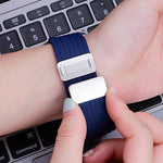 單色磁扣四股彈性尼龍錶帶，適用於 Apple Watch 46mm / 49mm / 45mm / 44mm，適用於 Apple Watch 42mm / 41mm / 40mm / 38mm