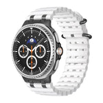 海洋透氣孔黑色環扣矽膠錶帶，適用於 Samsung Galaxy Watch8 / Watch8 Classic