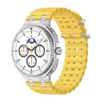 海洋透氣孔銀色環扣矽膠錶帶，適用於 Samsung Galaxy Watch8 / Watch8 Classic