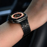 Y 形雙磁性不鏽鋼錶帶，適用於 Apple Watch 42 / 44 / 45 / 46 / 49mm，適用於 Apple Watch 38 / 40 / 41 / S11 42mm