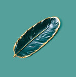 金邊陶瓷甜點盤 羽毛盤 香蕉葉水果乾果收納盤，尺寸：大號（亮翡翠綠）、小號（亮翡翠綠）、大號（亮桃粉）、小號（亮桃粉）、大號（啞光黑）、小號（啞光黑）