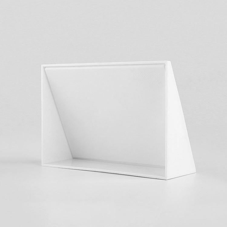 壓克力三角價籤學生桌椅牌（白色），7.4x10.5cm（白色），7.4x5.3cm（黑色），7.4x10.5cm（黑色）
