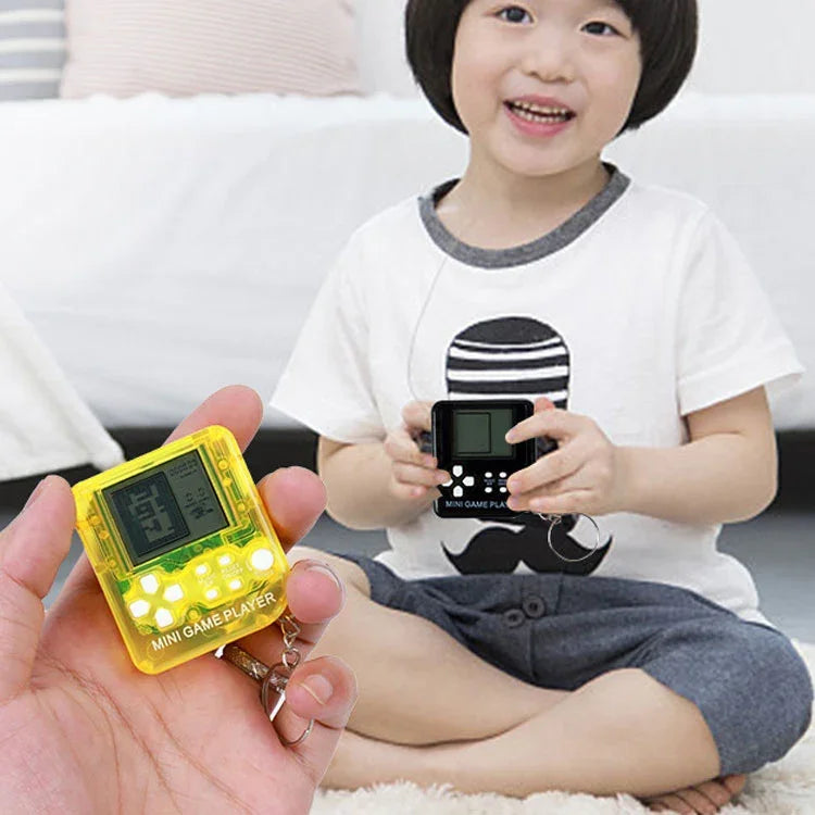 4 件裝手持迷你遊戲機玩具經典磚塊遊戲機帶鑰匙圈，4 件裝迷你遊戲機