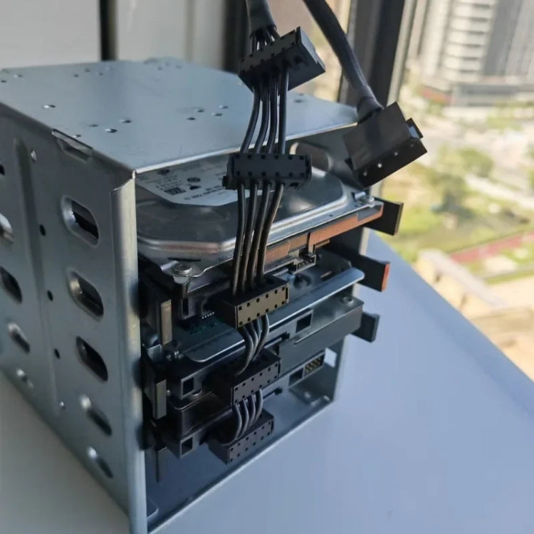 18AWG 大型 4針套管格狀 1 對 5 SATA 硬碟籠線, 40cm 4針 1 對 5