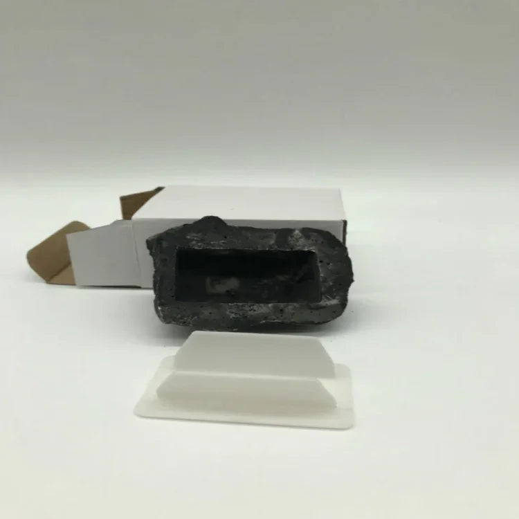 創意石頭保險鑰匙收納盒家用鑰匙防丟隱藏收納盒，石頭保險鑰匙收納盒