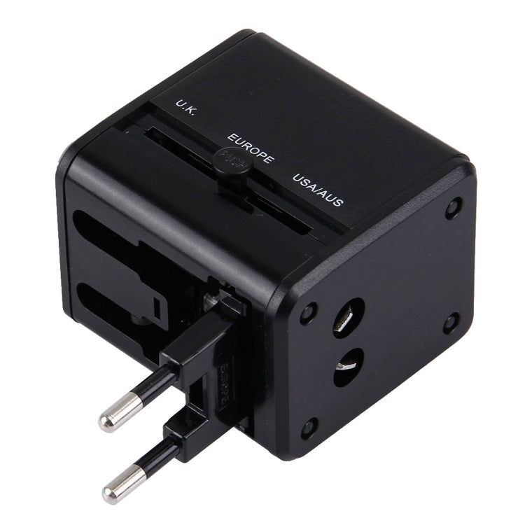 全球通用旅行隱藏式插頭轉接器，內建雙 USB 充電埠，適用美國、英國、澳洲、歐盟